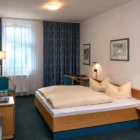 Pensjonat Median Garni 3*