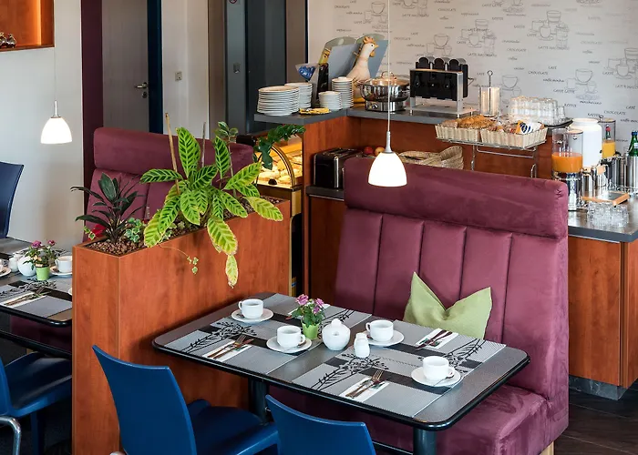 美迪尔伽尼酒店 3*