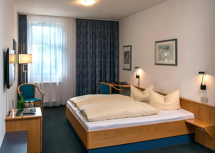 招待所 美迪尔伽尼酒店 3*